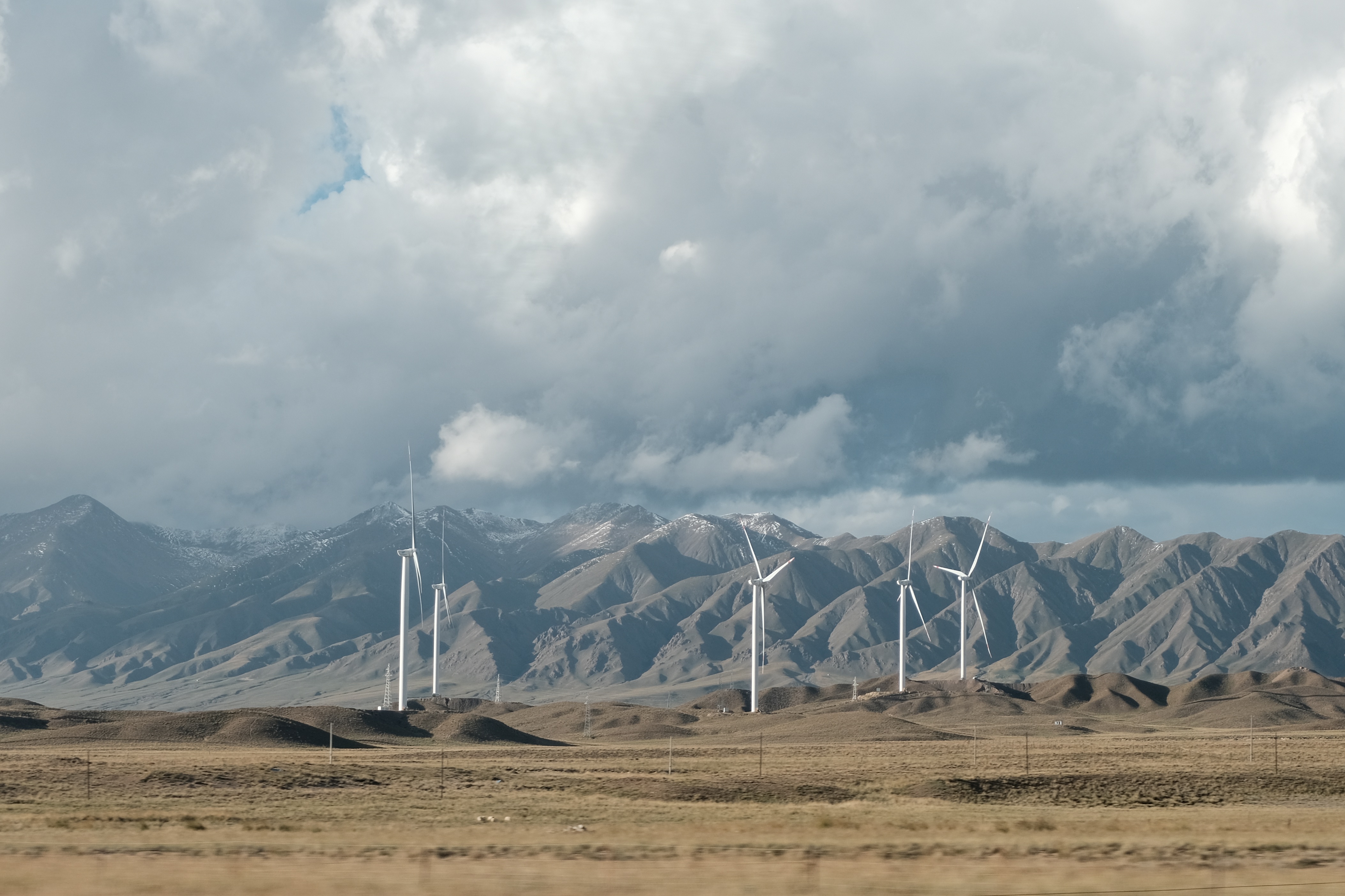 工業(yè)和信息化部召開光伏行業(yè)企業(yè)家座談會