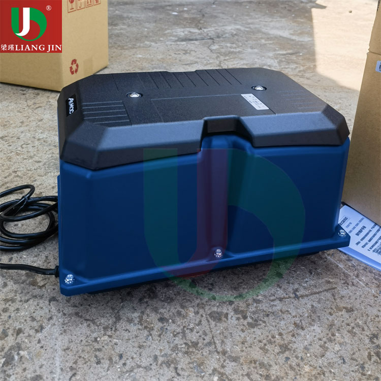 DBMX300电宝电磁式鼓风机3.jpg DBMX300电宝电磁式鼓风机3.jpg